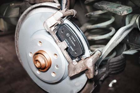 Замена тормозных колодок и дисков VW PASSAT в Кемерово